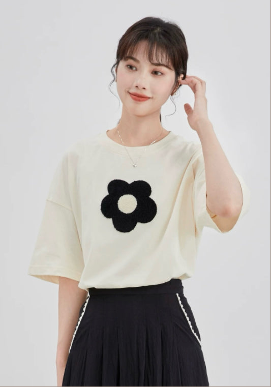 아이보리 플라워 프린팅 티셔츠