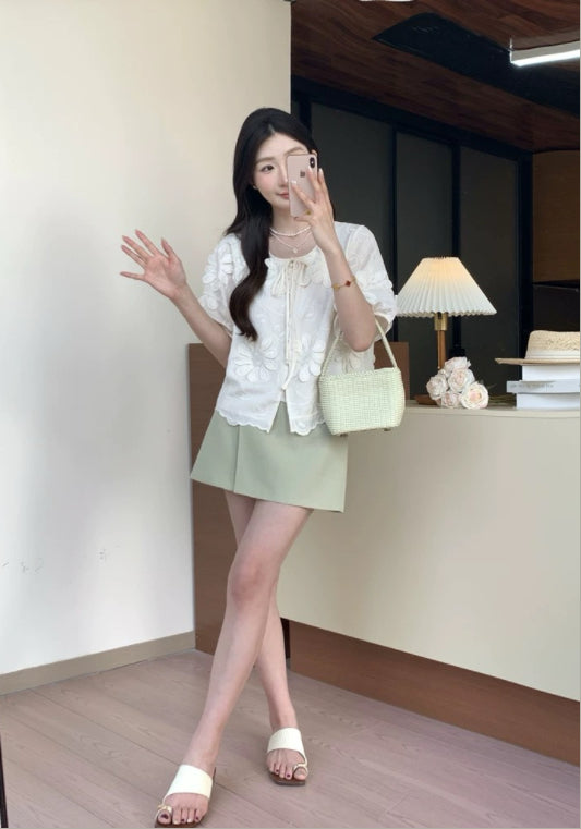 입체 플라워 크롭 셔츠