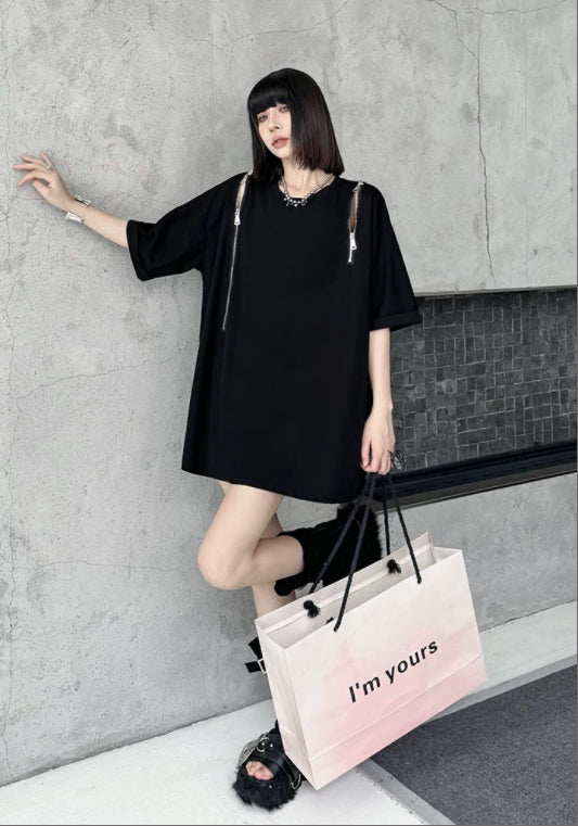 블랙 지퍼 오프숄더 티셔츠