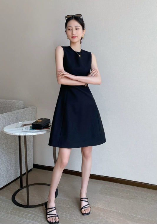 민소매 테일러드 원피