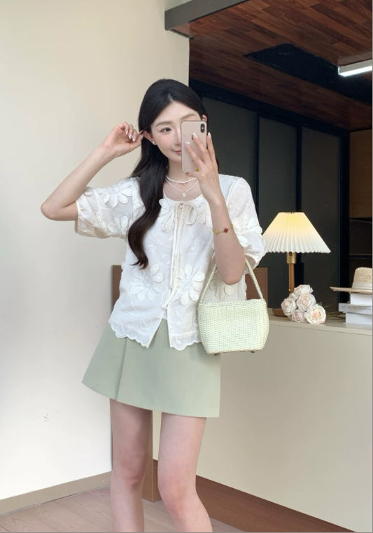 입체 플라워 크롭 셔츠