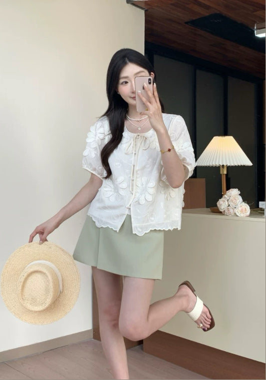 입체 플라워 크롭 셔츠