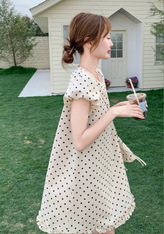 퍼프소매 도트 스커트