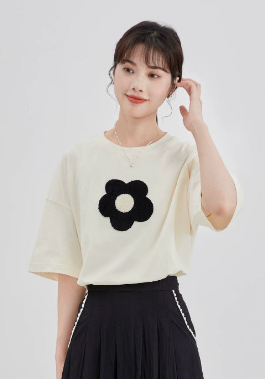 아이보리 플라워 프린팅 티셔츠