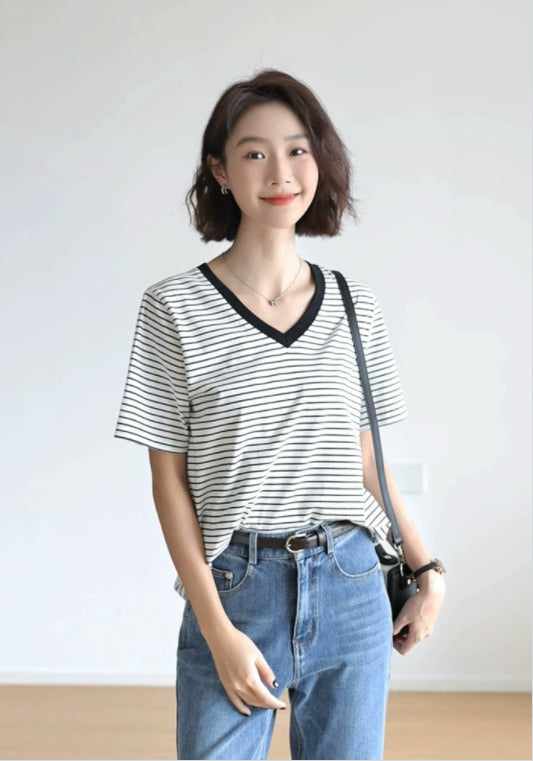 V넥 스트라이프 티셔츠