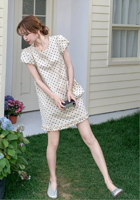 퍼프소매 도트 스커트